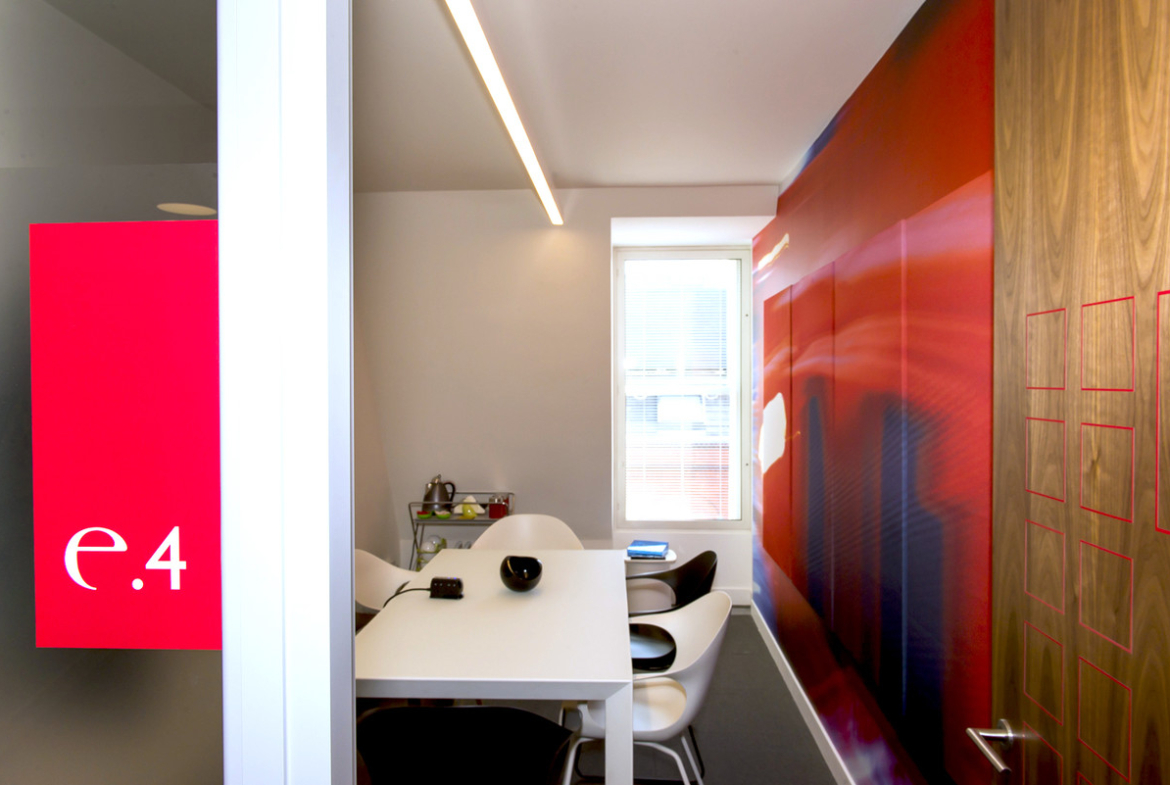 Office space to let in Soho, London