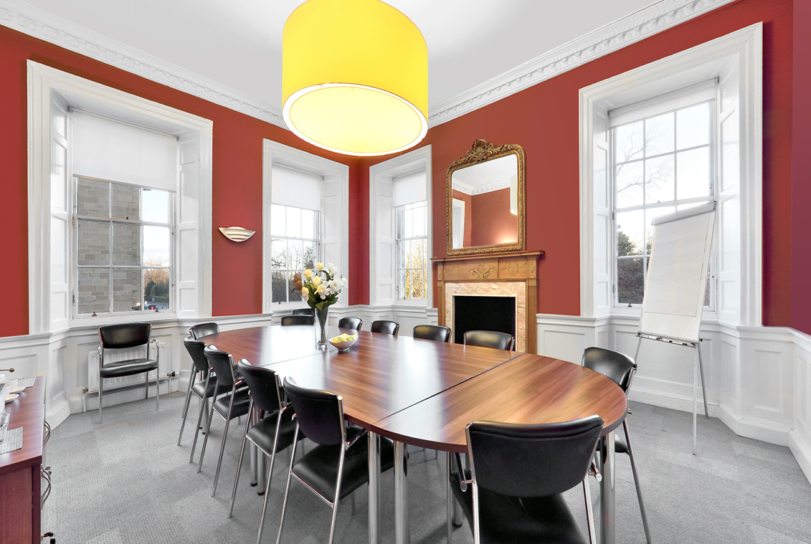 Elegant offices to let in North St David Street, Edinburgh