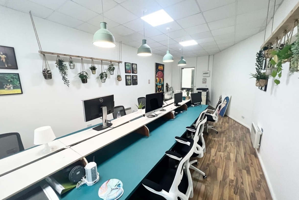 Office to let in Leyton Midland
