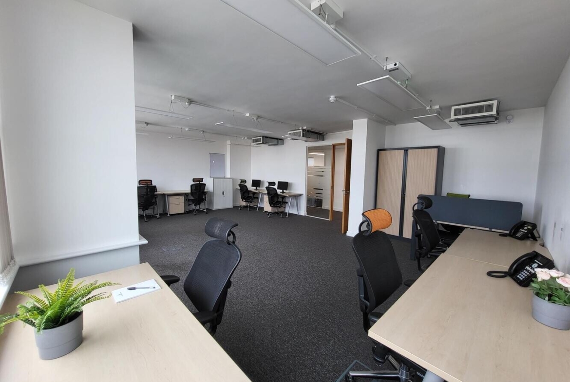Flexible serviced offices to let in Reading