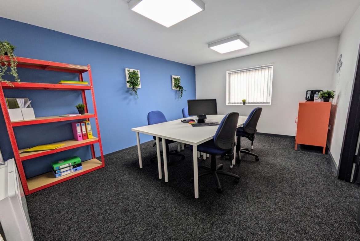 PXL_20241008_104625316~2 Office Space in Wakefield