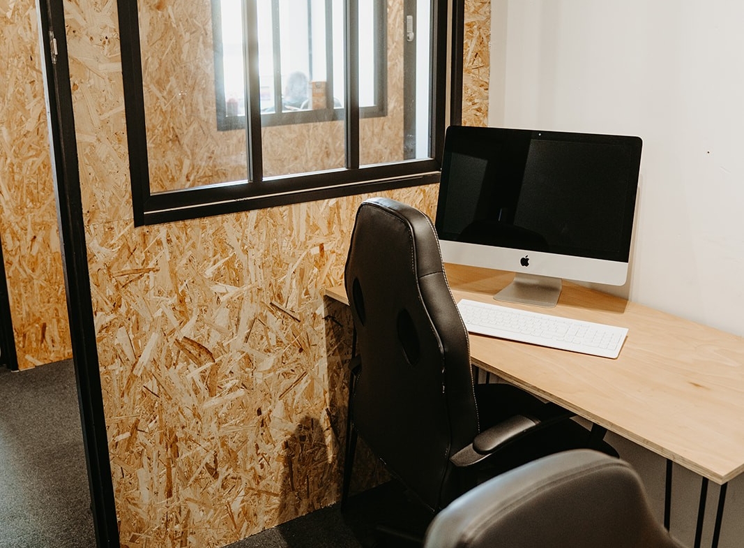 Offices to let in Rayleigh Essex