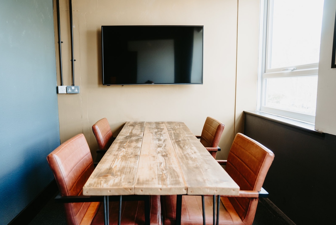 Offices to let in Rayleigh Essex