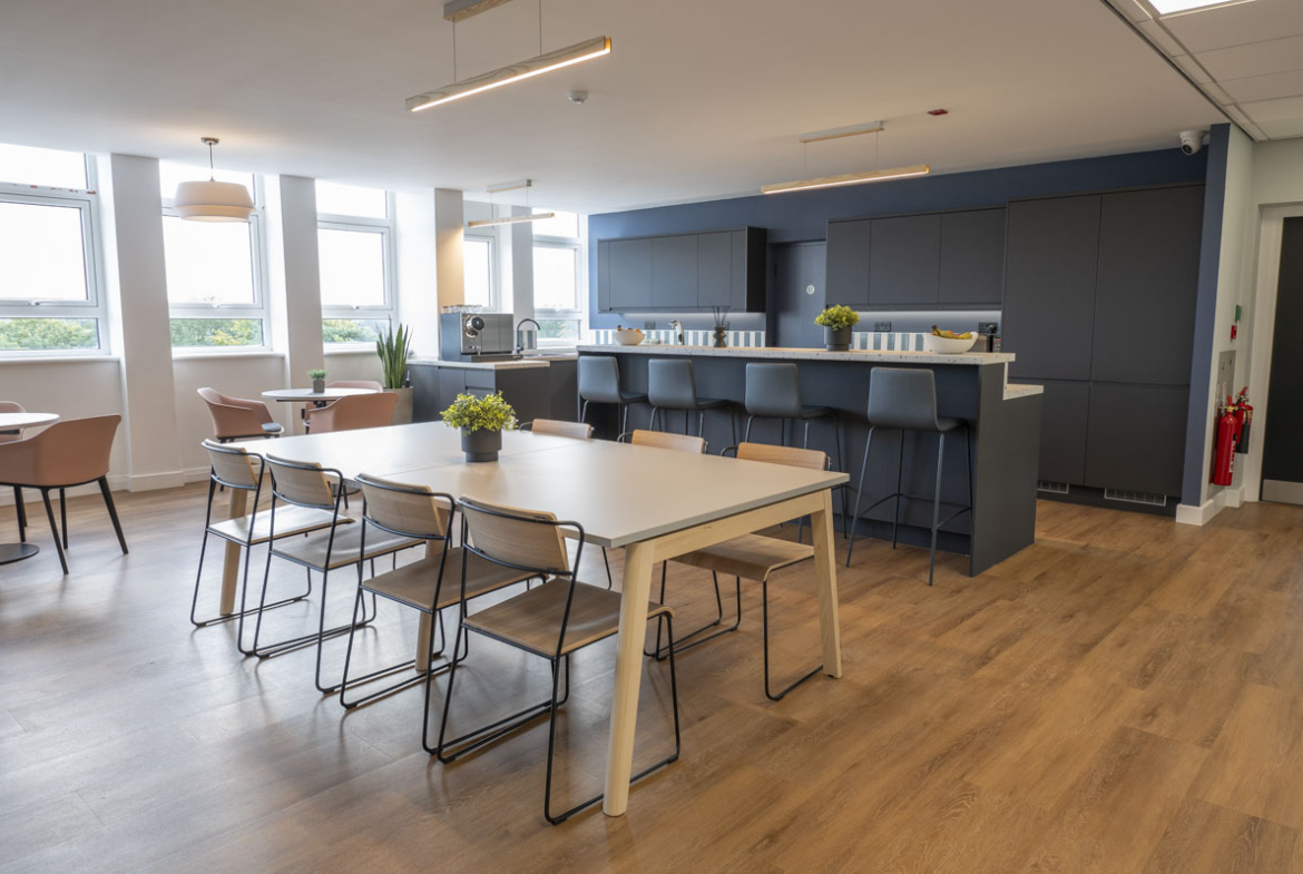 DSC_8215 Offices to let in Kent House,Ashford