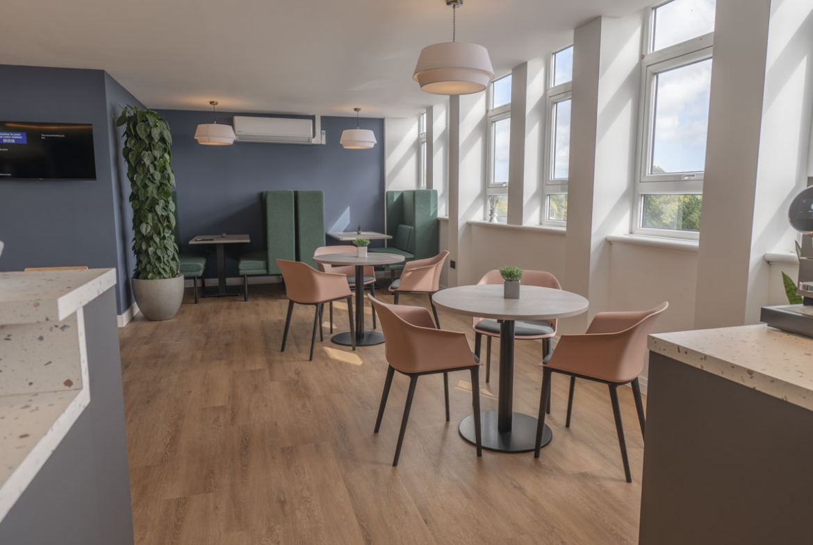 DSC_8250-HDR Offices to let in Kent House,Ashford