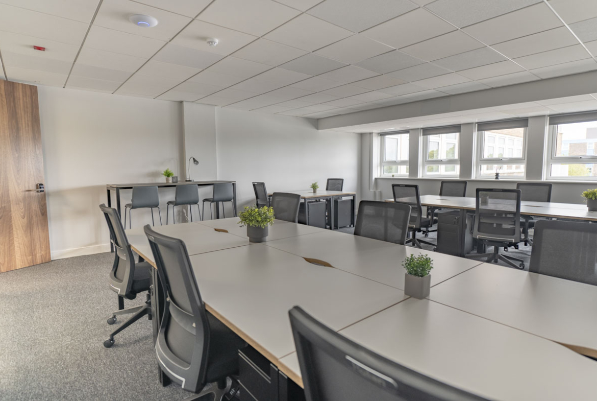 DSC_8370-HDR Offices to let in Kent House,Ashford