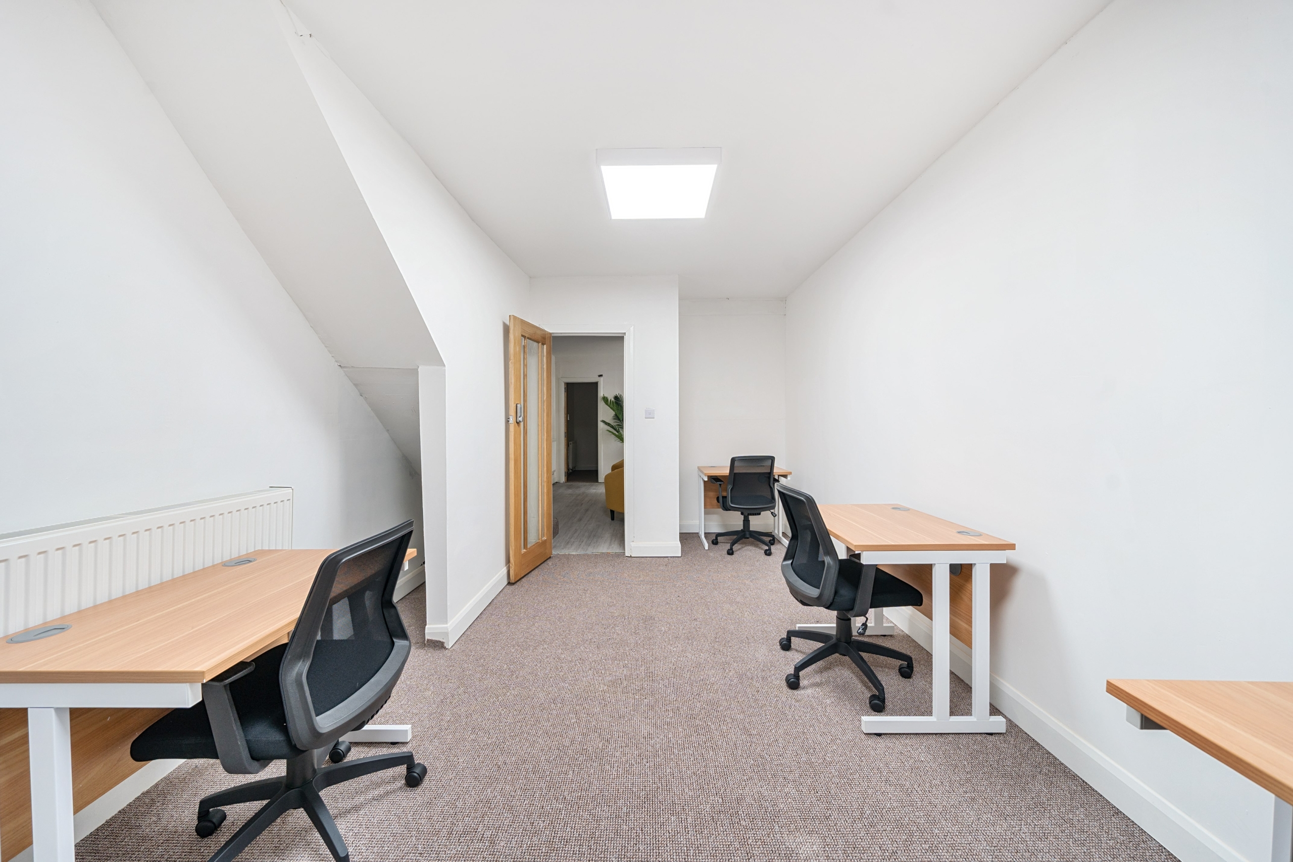 Affordable, High-Spec Office Spaces with Flexible Contracts in Waterloo