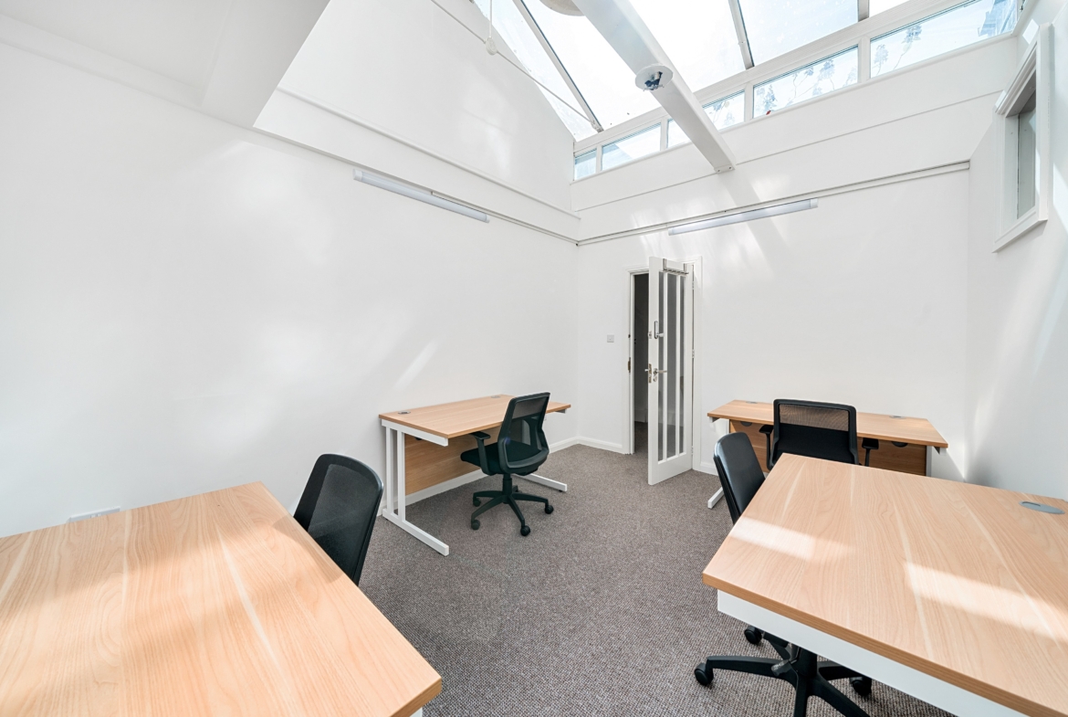 Affordable, High-Spec Office Spaces with Flexible Contracts in Waterloo