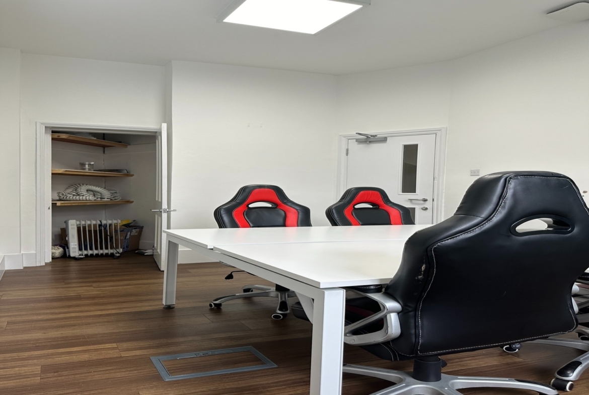 Offices to let in Hatfield
