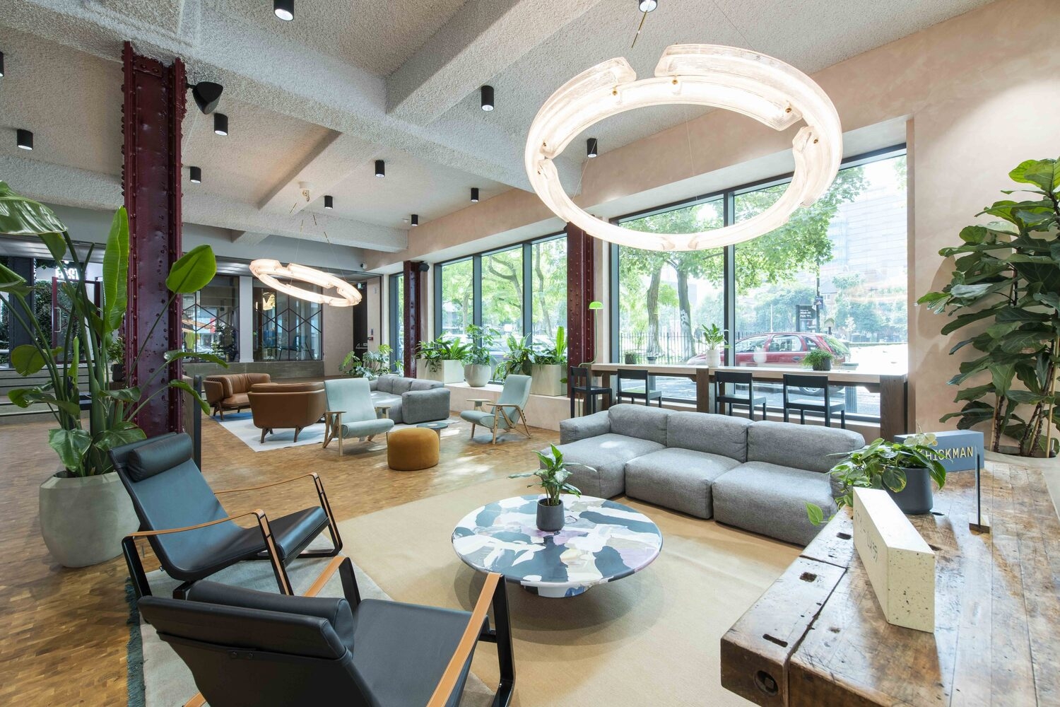 Dynamic Office Space at Aldgate East