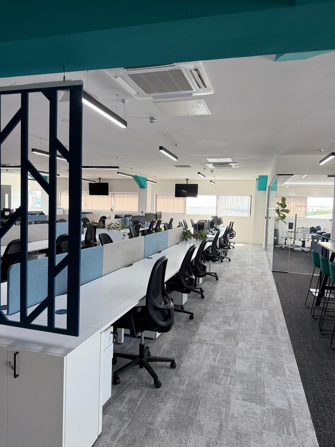 Offices to let in Hainault