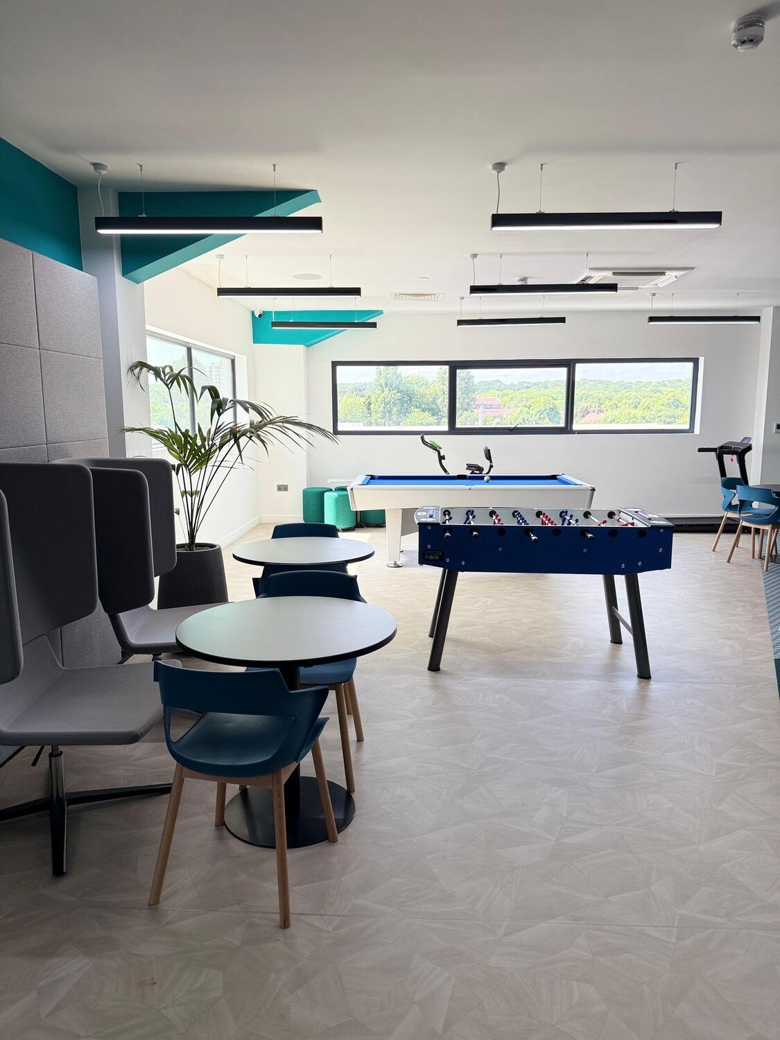 Offices to let in Hainault