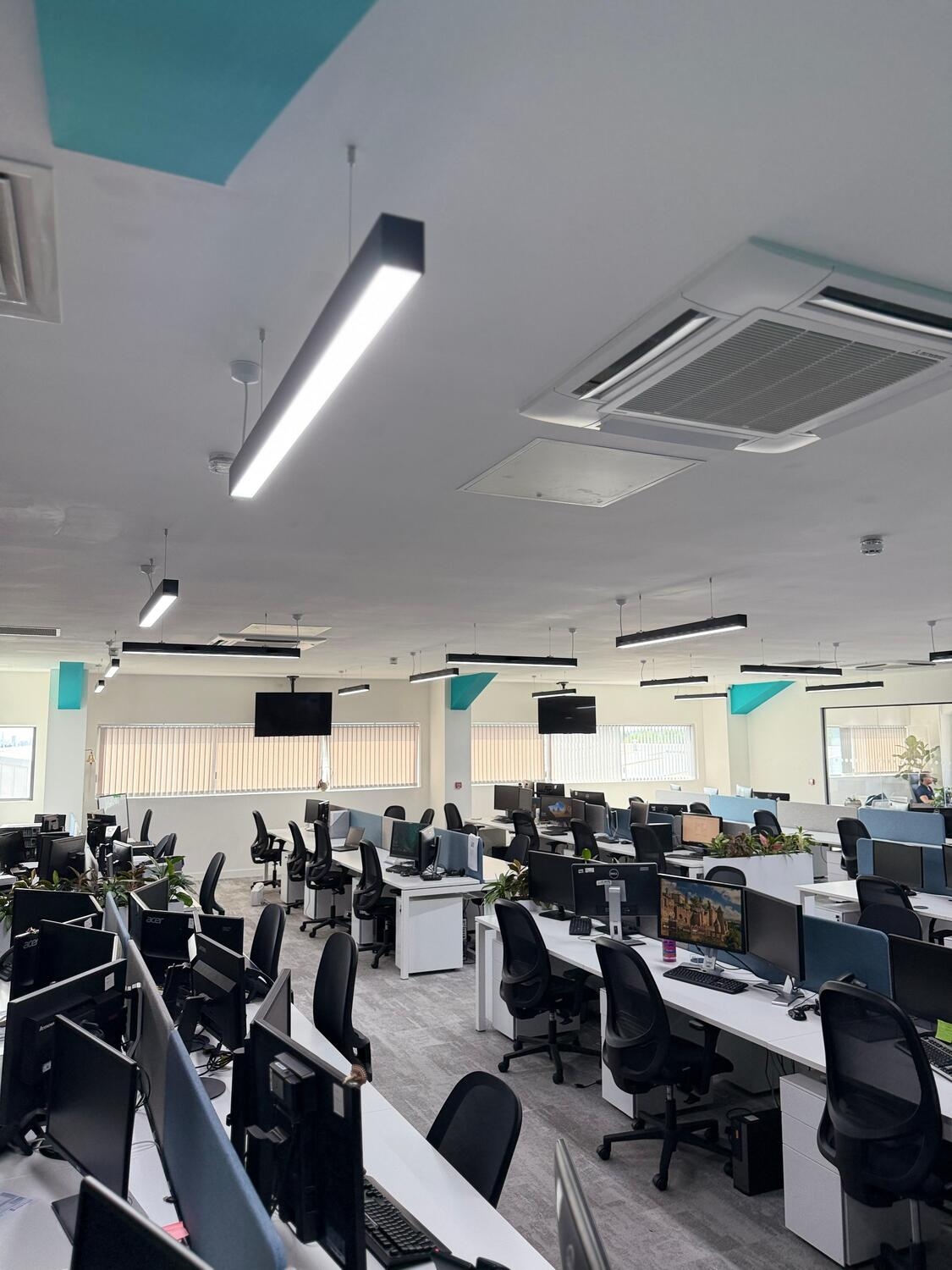 Offices to let in Hainault