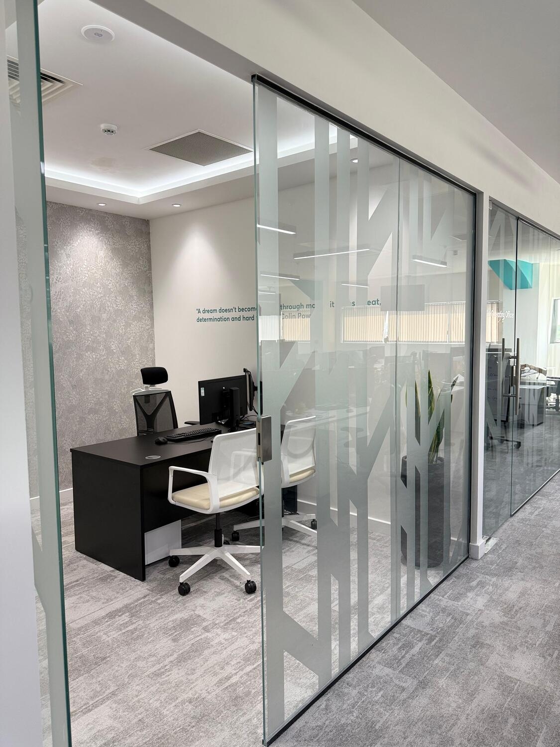 Offices to let in Hainault
