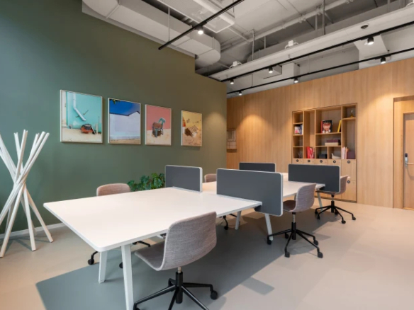Offices to let in  Chatham, Pentagon Centre
