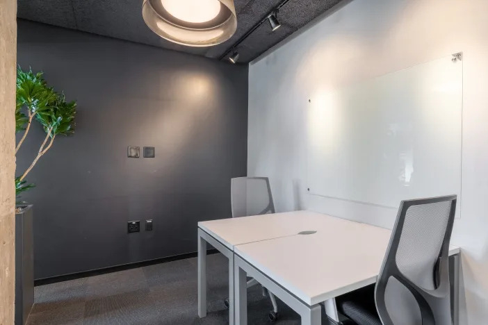 Offices to let in  Chatham, Pentagon Centre