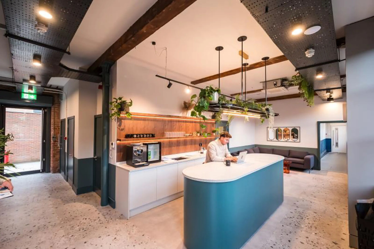 ac8b284c-6a4e-4687-9de3-138a8dd2011eL08 Inspiring Office Space in Ancoats Urban Village