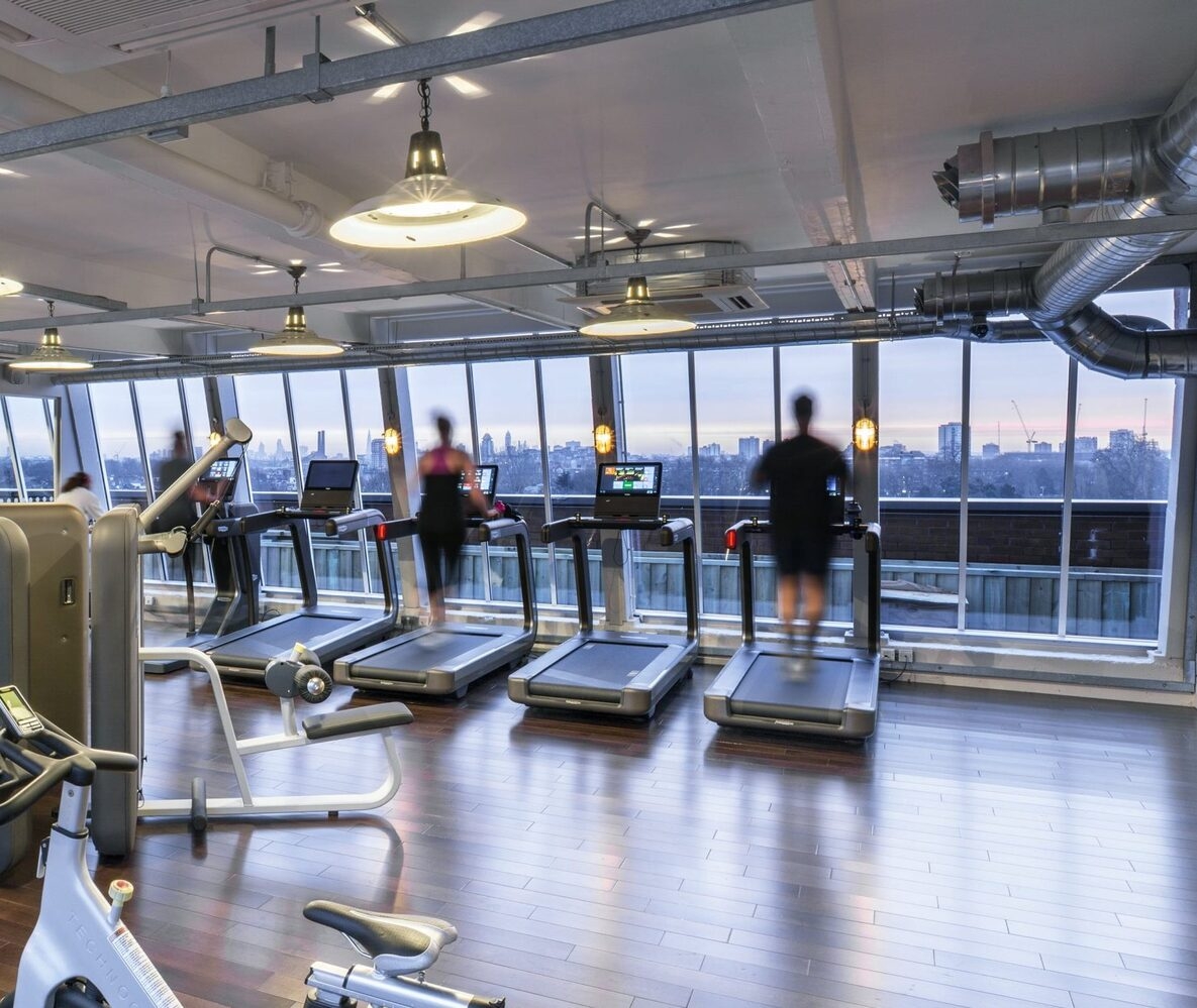 a-photograph-by-cameron-maynardaperto_53201009801_o-min-scaled-e1695311864816 Fulham – Private Offices