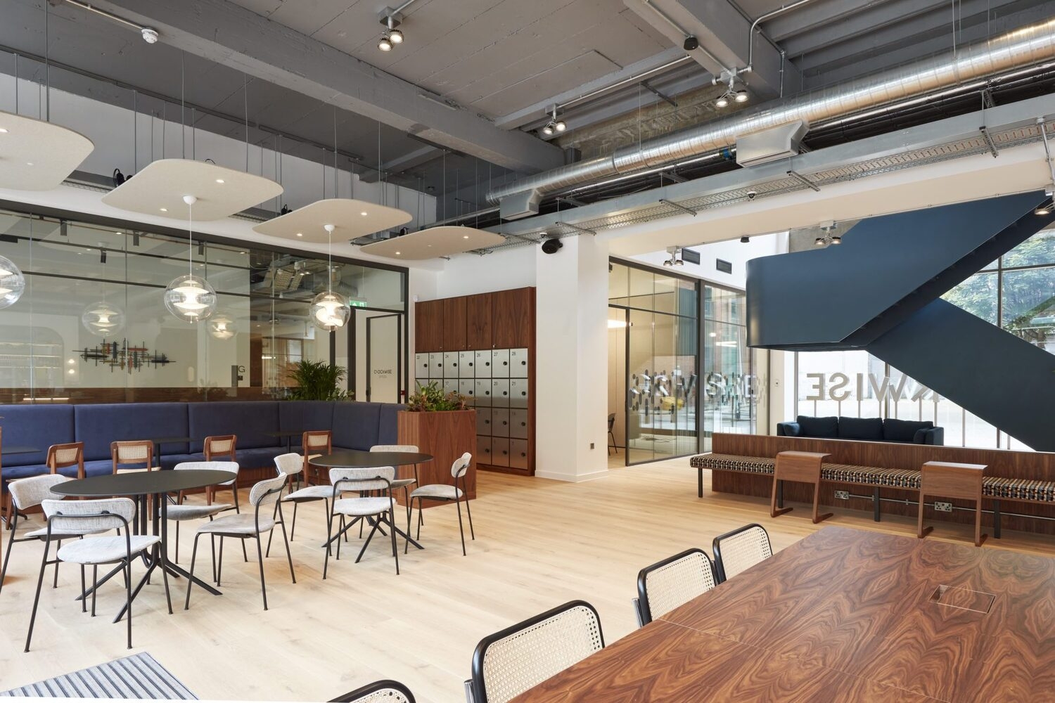 Clockwise_Manchester_ClubLounge_4-1800×1200 Office Space in Manchester – Linley House