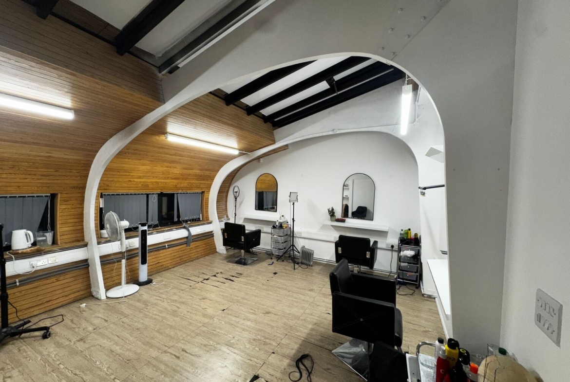 Versatile Office / Beauty Space Available in Forest Gate