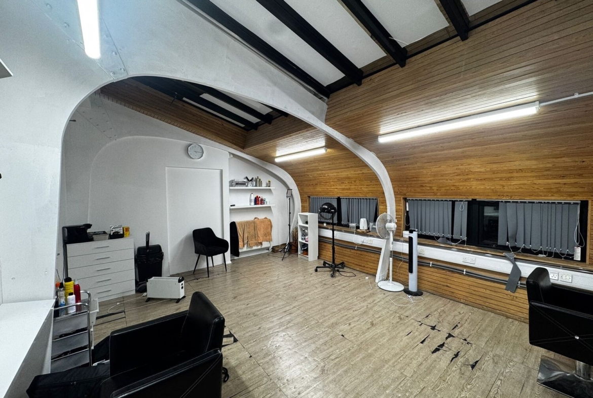 Versatile Office / Beauty Space Available in Forest Gate