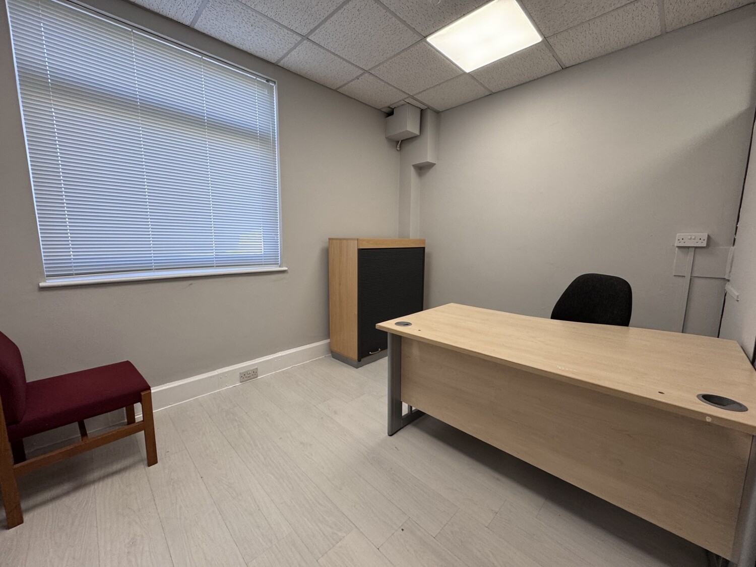 bfd5e167-0462-4ecf-9a8b-318c2eb439381 Modern Office Space Available – Sittingbourne