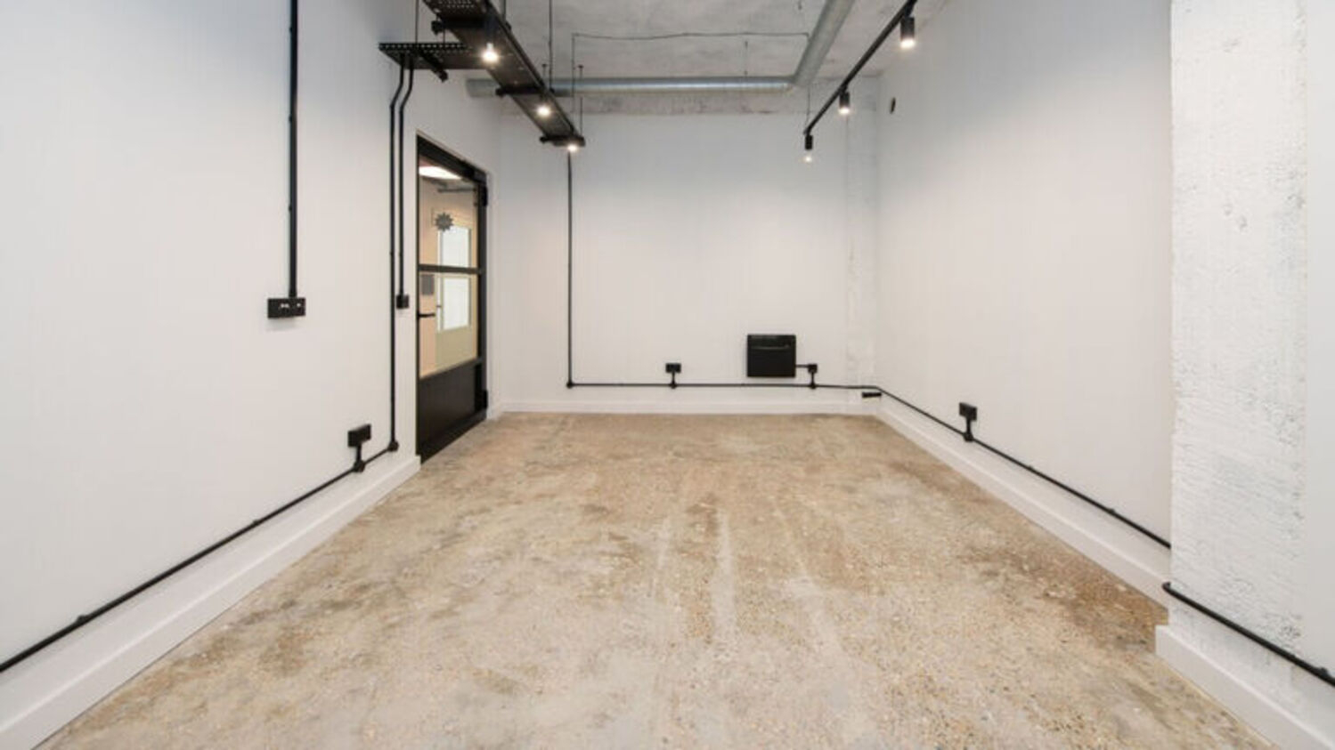 medium_Photography_Studio Flexible Office Space in Islington