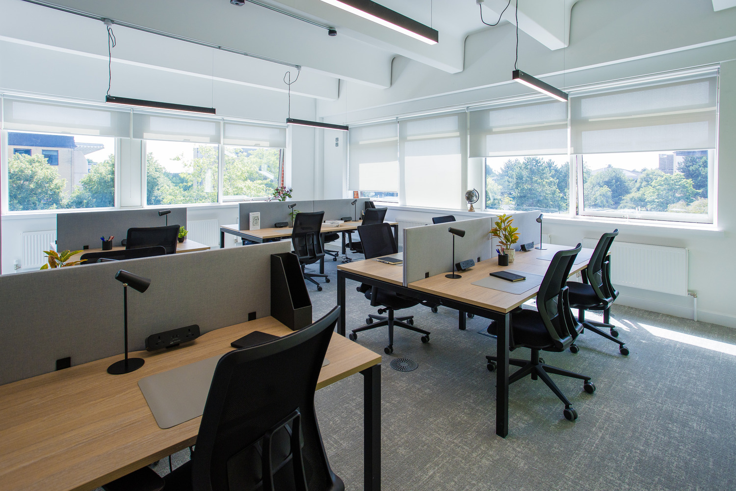 TWP -103 Premium Flexible Workspace in Oxford